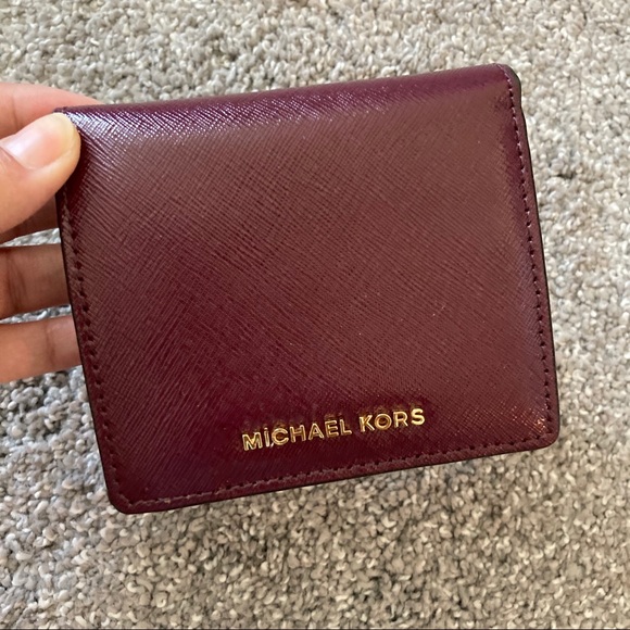 Michael Kors small wallet burgundy NWT - Picture 1 of 9